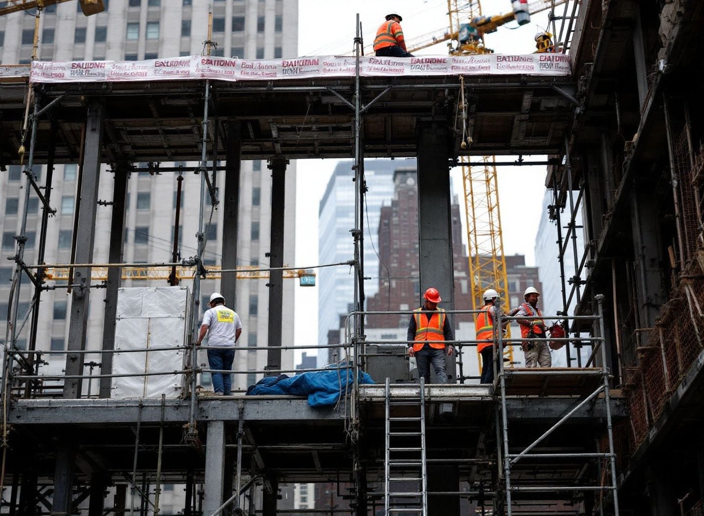 Slippery NY Job Sites: 12 NYCRR 23-1.7(d) and Labor Law 241(6)