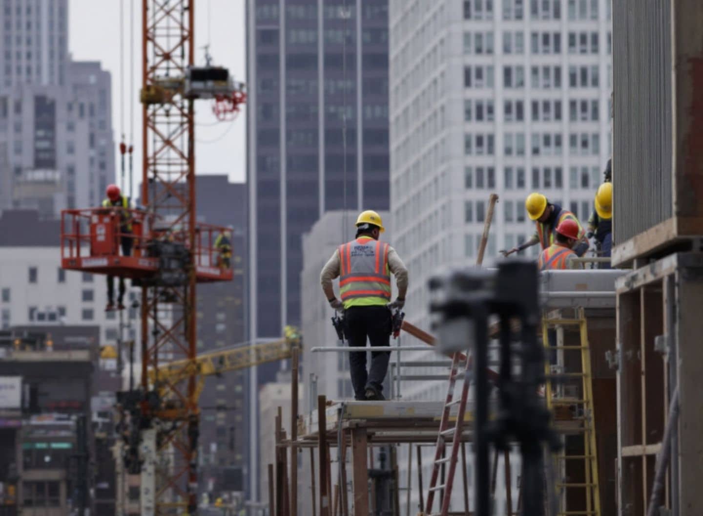 Aerial Lift and Boom Lift Falls Under NY Law