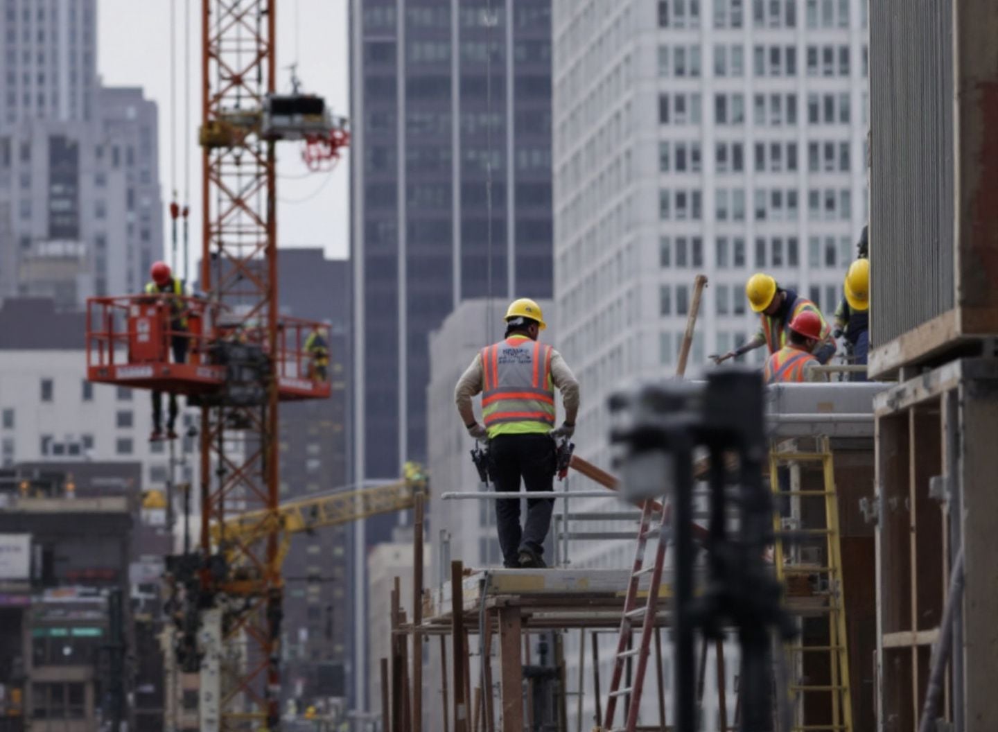 Aerial Lift and Boom Lift Falls Under NY Law