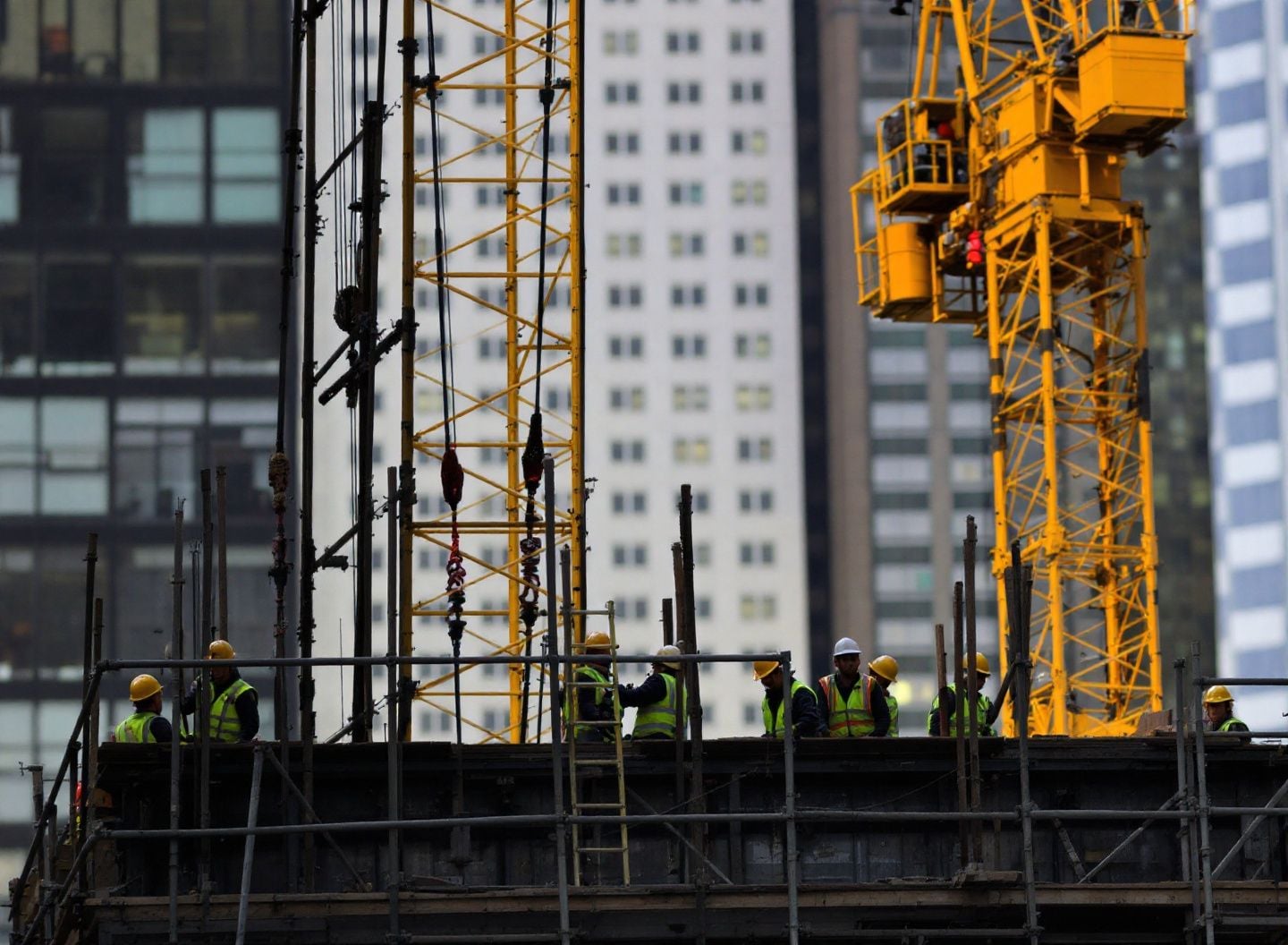 Mobile Crane Tip-Overs in NY: Outrigger and Ground Failures